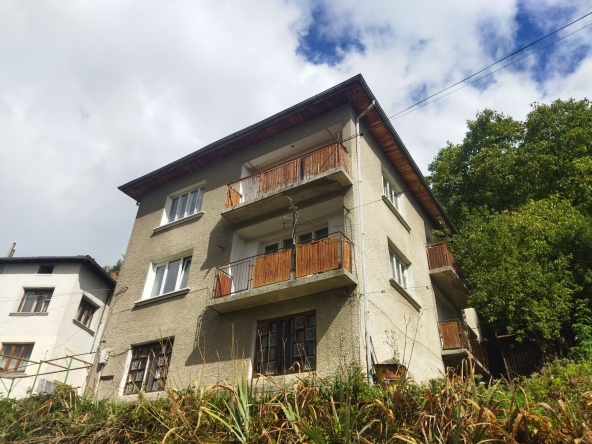 Етаж от къща в Смолян, Стар център - 200 кв.м за 415 €/кв.м - Снимка #1