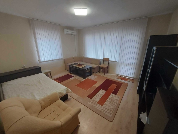 Дава се под наем Двустаен апартамент в Търговище, Център - 40 кв.м за 204 € - Снимка #1