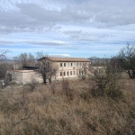 Магазин в с. Кленовик, Област Перник - 718 кв.м за 418 €/кв.м - Снимка #1