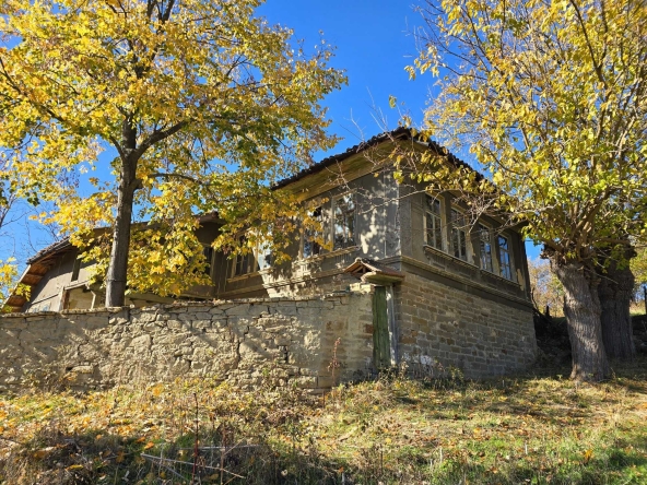 Къща в с. Пчелище, Област Велико Търново - 180 кв.м за 264 €/кв.м - Снимка #1