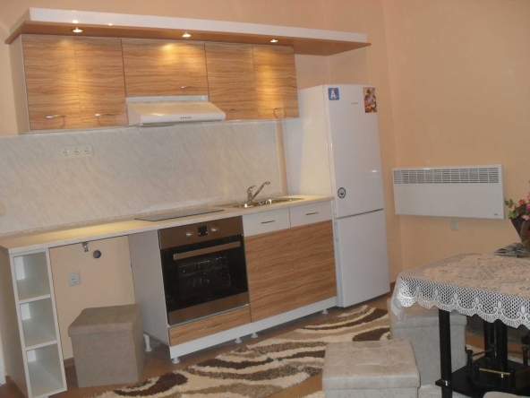 Дава се под наем Двустаен апартамент в Бургас, Меден рудник - зона А - 55 кв.м за 165 € - Снимка #1