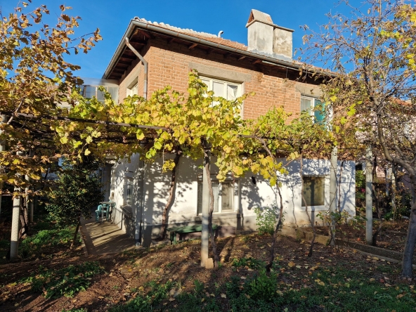 Къща в Асеновград - 100 кв.м за 995 €/кв.м - Снимка #1