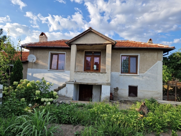 Къща в с. Болярци, Област Пловдив - 60 кв.м за 935 €/кв.м - Снимка #1