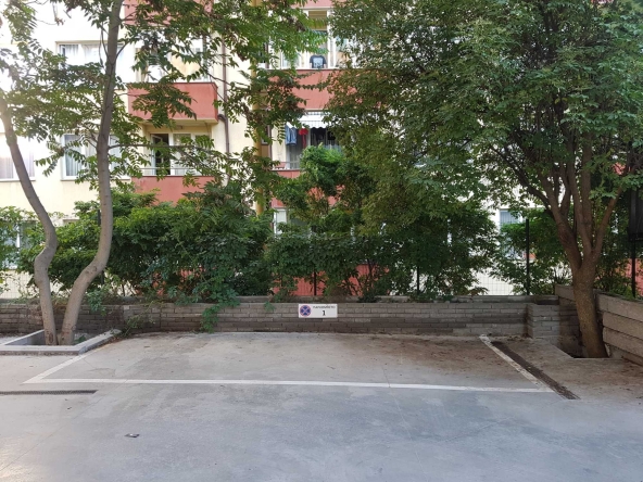 Дава се под наем Гараж / Паркомясто в София, Банишора - 15 кв.м за 76.5 € - Снимка #1