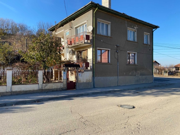 Къща в Монтана, Мала Кутловица - 232 кв.м за 748 €/кв.м - Снимка #1