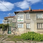 Етаж от къща в Нови пазар - 90 кв.м за 510 €/кв.м - Снимка #1