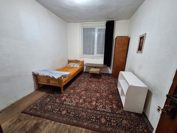 Дава се под наем  в София, Хладилника - 14 кв.м за 178.5 € - Снимка #1