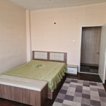 Дава се под наем Тристаен апартамент в Търговище, Център - 90 кв.м за 204 € - Снимка #1