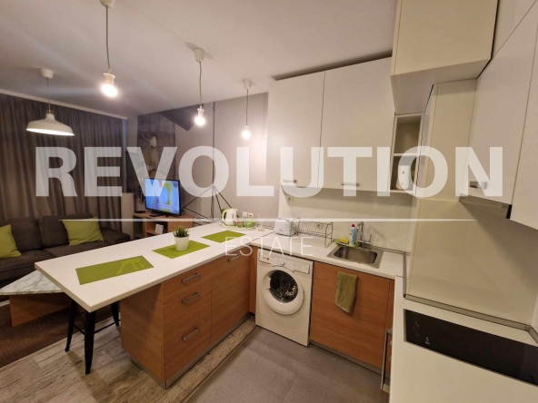 Дава се под наем Едностаен апартамент в Пловдив, Кършияка - 46 кв.м за 350 € - Снимка #1