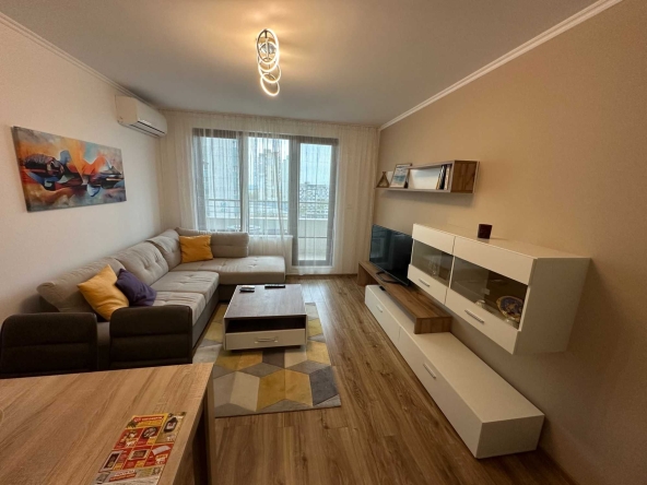 Дава се под наем Двустаен апартамент в Бургас, Зорница - 65 кв.м за 280.5 € - Снимка #1