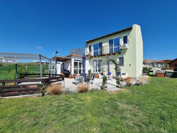 Къща в Каблешково - 130 кв.м за 1500 €/кв.м - Снимка #1