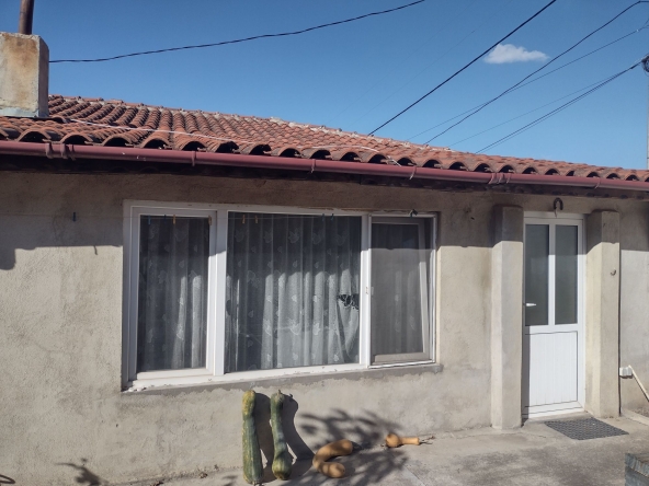 Къща в Нови пазар - 190 кв.м за 553 €/кв.м - Снимка #1