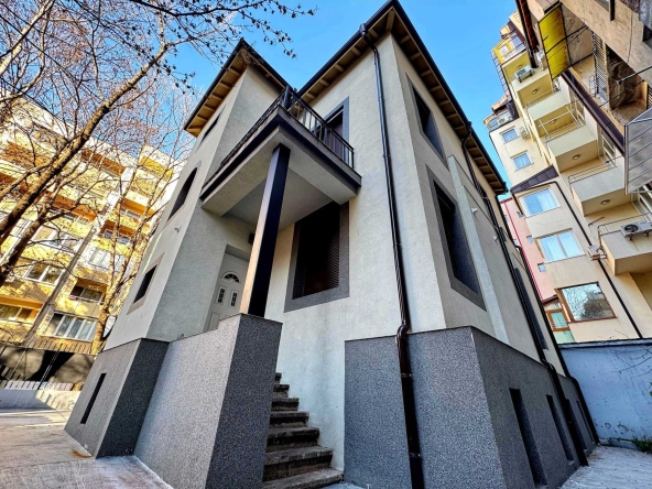 Дава се под наем Едностаен апартамент в София, Градина - 30 кв.м за 193.8 € - Снимка #1