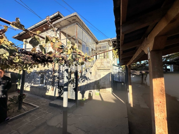 Къща в с. Момино село, Област Пловдив - 128 кв.м за 235 €/кв.м - Снимка #1