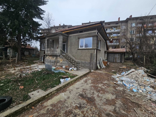 Къща в Полски Тръмбеш - 130 кв.м за 373 €/кв.м - Снимка #1