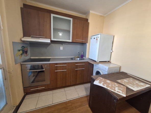 Дава се под наем Ателие в София, Връбница 1 - 18 кв.м за 306 € - Снимка #1