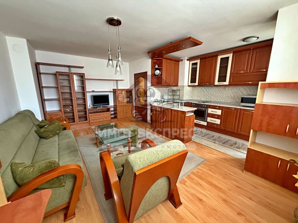 Дава се под наем Двустаен апартамент в Асеновград - 60 кв.м за 280.5 € - Снимка #1