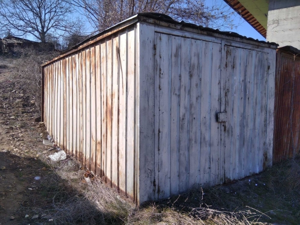 Гараж / Паркомясто в Кърджали, Веселчане - 15 кв.м за 21 €/кв.м - Снимка #1