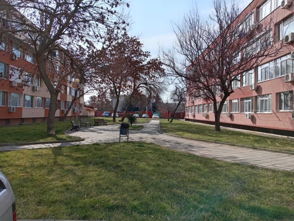 Дава се под наем Едностаен апартамент в Бургас, Център - 25 кв.м за 255 € - Снимка #1