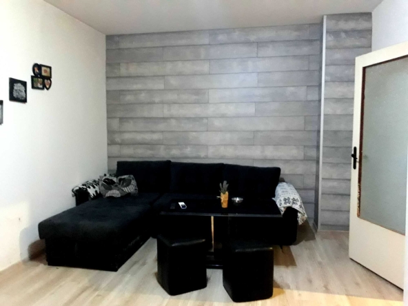 Двустаен апартамент в Плевен, Сторгозия - 66 кв.м за 1082 €/кв.м - Снимка #1