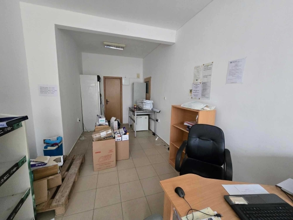 Магазин в Велико Търново, Бузлуджа - 40 кв.м за 829 €/кв.м - Снимка #1