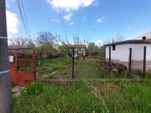 Къща в Радомир - 87 кв.м за 323 €/кв.м - Снимка #1