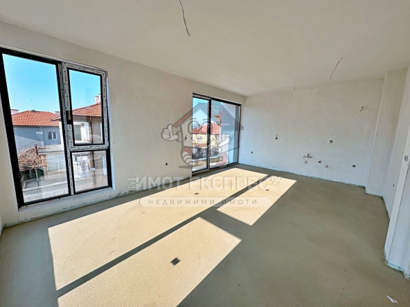 Двустаен апартамент в Асеновград - 70 кв.м за 1000 €/кв.м - Снимка #1