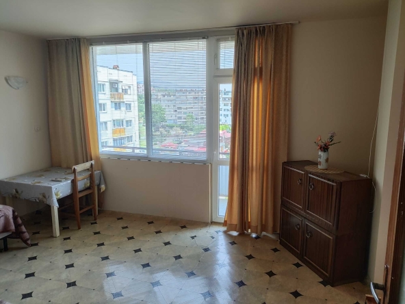 Дава се под наем Четиристаен апартамент в Казанлък - 100 кв.м за 255 € - Снимка #1