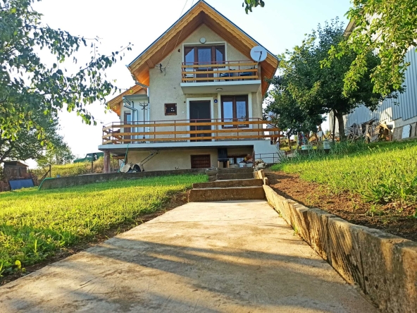 Къща в Ловеч, Гозница - 60 кв.м за 817 €/кв.м - Снимка #1