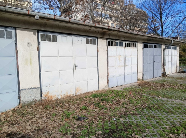 Гараж / Паркомясто в Разград, Абритус - 19 кв.м за 591 €/кв.м - Снимка #1