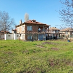 Дава се под наем Къща в с. Боянци, Област Пловдив - 180 кв.м за 81792.78 € - Снимка #1