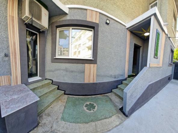 Етаж от къща в Добрич, Център - 131 кв.м за 798 €/кв.м - Снимка #1