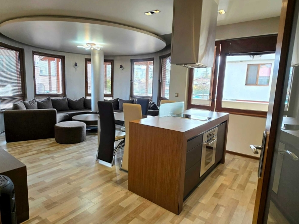 Тристаен апартамент в Хасково, Дружба 1 - 131 кв.м за 1642 €/кв.м - Снимка #1