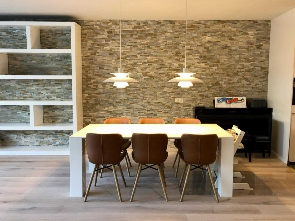 Дава се под наем Двустаен апартамент в София, Център - 65 кв.м за 408 € - Снимка #1