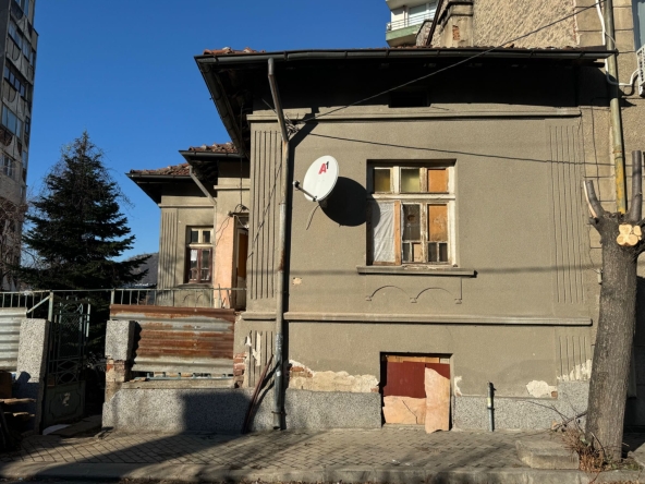 Къща в Дупница - 60 кв.м за 2167 €/кв.м - Снимка #1