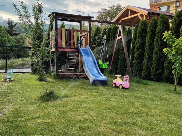 Къща в с. Владая, Област София-град - 220 кв.м за 1591 €/кв.м - Снимка #1