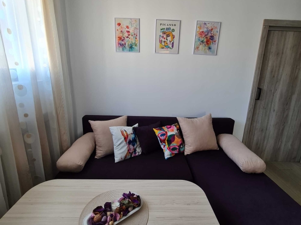 Дава се под наем Двустаен апартамент в Благоевград, Освобождение - 55 кв.м за 244.8 € - Снимка #1