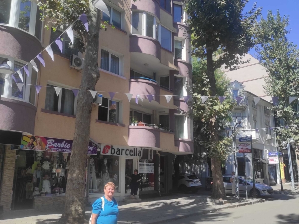 Дава се под наем Едностаен апартамент в Бургас, Акациите - 45 кв.м за 357 € - Снимка #1