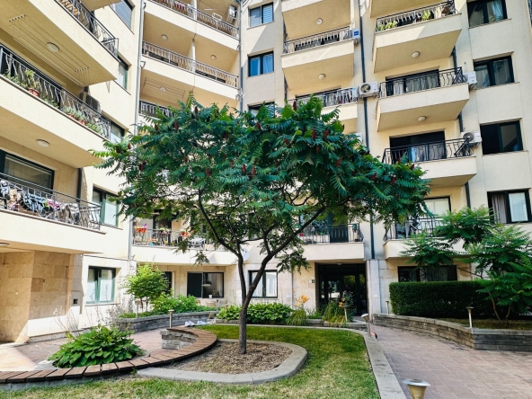 Дава се под наем Тристаен апартамент в София, 7-ми 11-ти километър - 90 кв.м за 677.79 € - Снимка #1