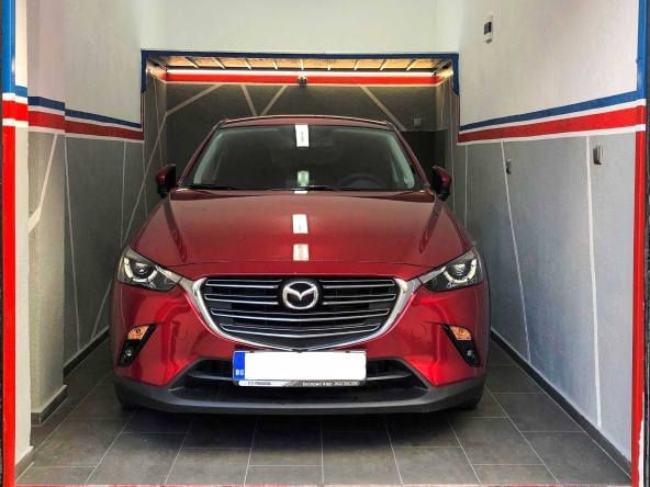 Дава се под наем Гараж / Паркомясто в Варна, Спортна зала - 16 кв.м за 142.8 € - Снимка #1