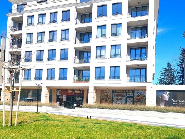 Тристаен апартамент в Перник, Център - 111 кв.м за 1415 €/кв.м - Снимка #1