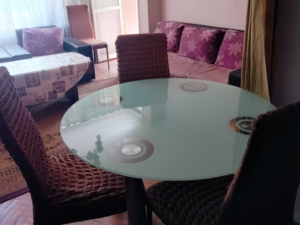 Дава се под наем Едностаен апартамент в Плевен, Широк център - 50 кв.м за 255 € - Снимка #1