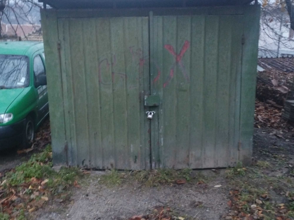 Гараж / Паркомясто в Габрово, Бичкиня - 15 кв.м за 16 €/кв.м - Снимка #1