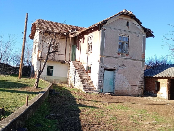 Къща в Враца, Център - 1 кв.м за 1275 €/кв.м - Снимка #1