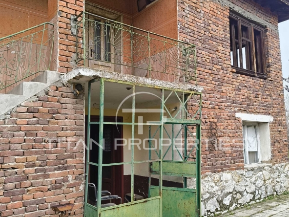 Къща в с. Цалапица, Област Пловдив - 144 кв.м за 466 €/кв.м - Снимка #1