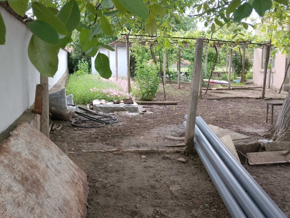 Къща в с. Белоградец, Област Варна - 10000 кв.м за 5 €/кв.м - Снимка #1