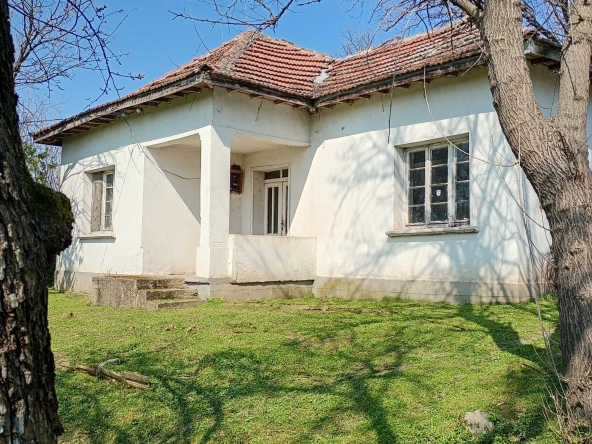 Къща в с. Гложене, Област Враца - 60 кв.м за 213 €/кв.м - Снимка #1