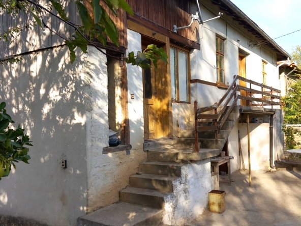 Къща в Ловеч, Широк център - 60 кв.м за 383 €/кв.м - Снимка #1