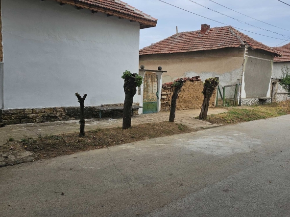 Къща в с. Громшин, Област Монтана - 80 кв.м за 192 €/кв.м - Снимка #1