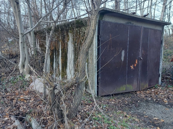 Гараж / Паркомясто в Вършец - 20 кв.м за 64 €/кв.м - Снимка #1